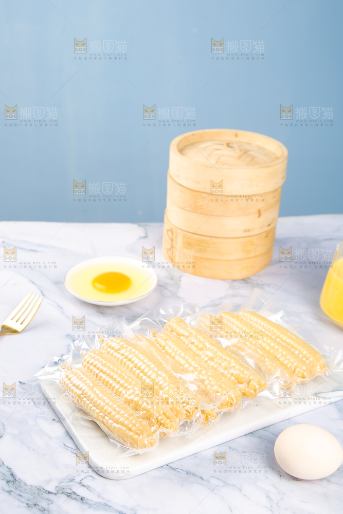 浅底上的手指糯玉米