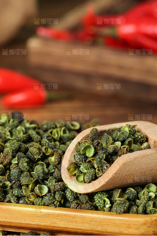深底上的藤椒