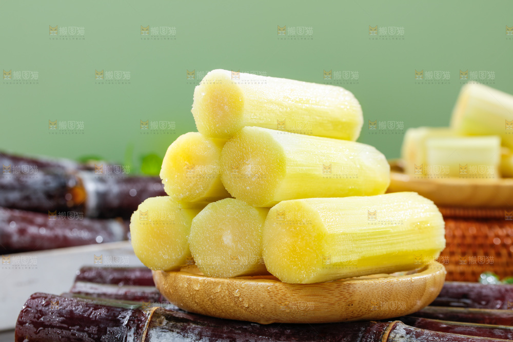 深底上的黑皮甘蔗