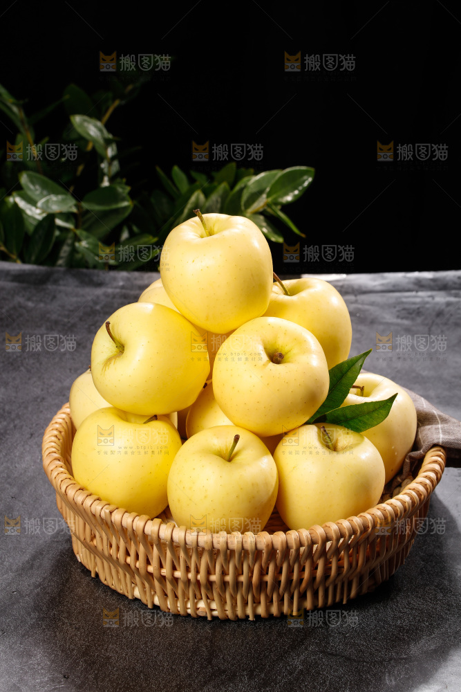 深底上的黄元帅苹果
