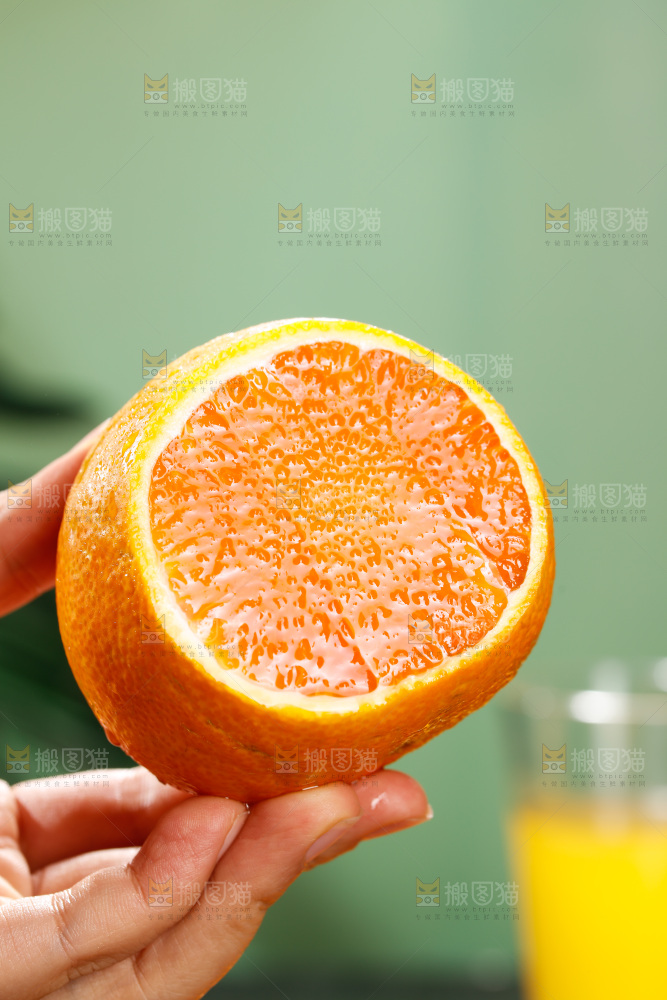 深底上的爱媛果冻橙