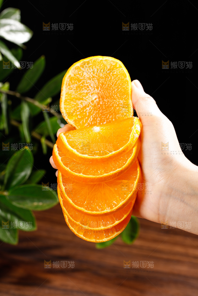 深底上的爱媛果冻橙