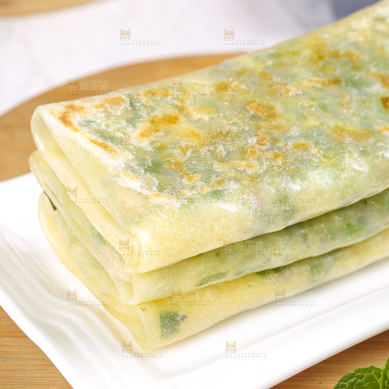 浅底上的韭菜盒子