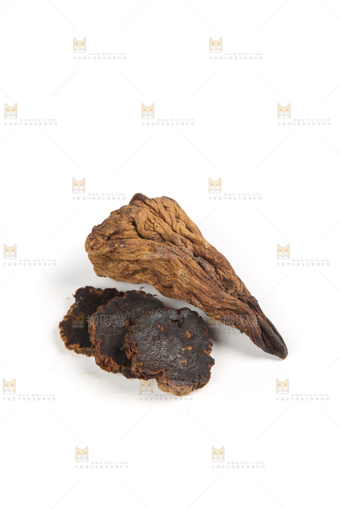白底上的风干芥肉