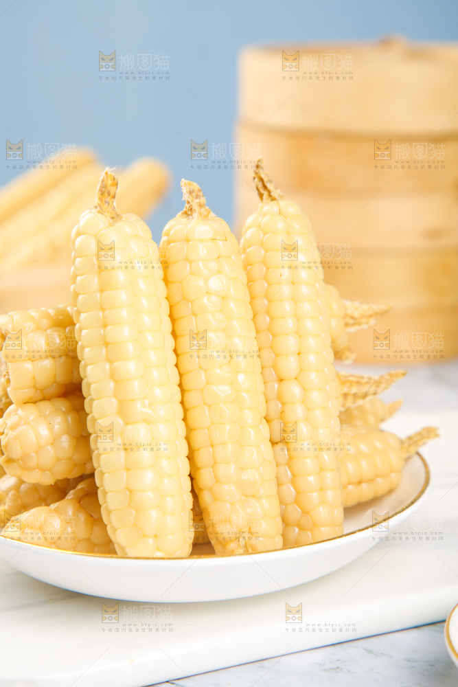 浅底上的手指糯玉米