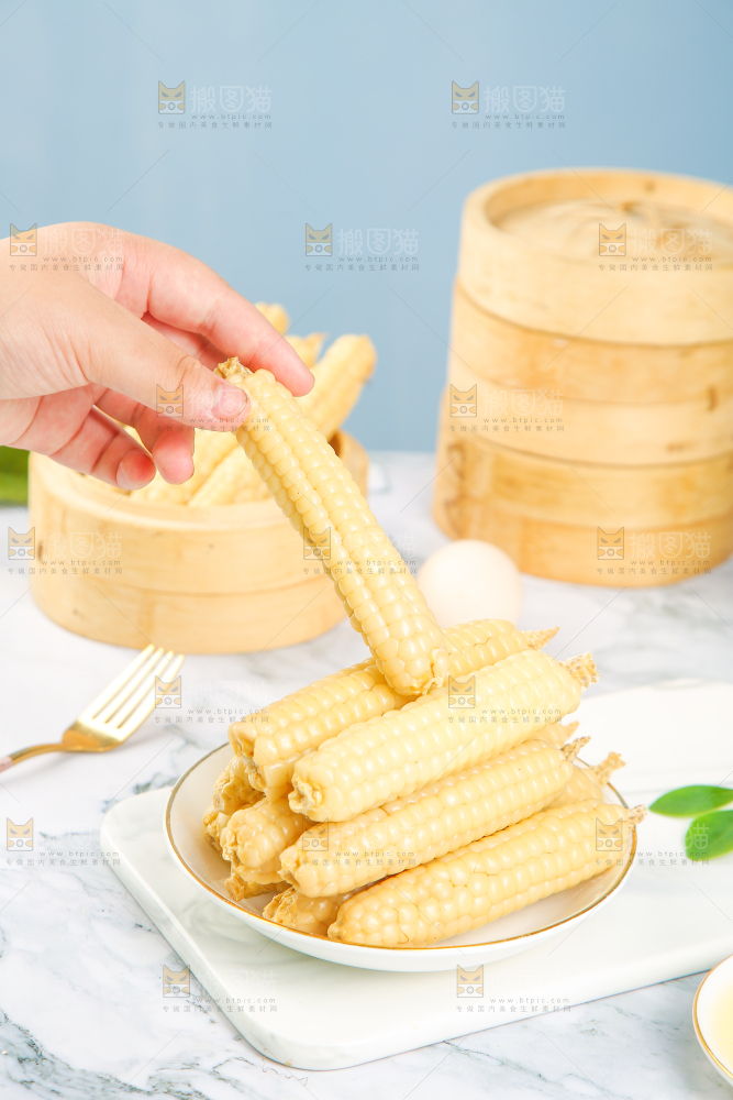 浅底上的手指糯玉米