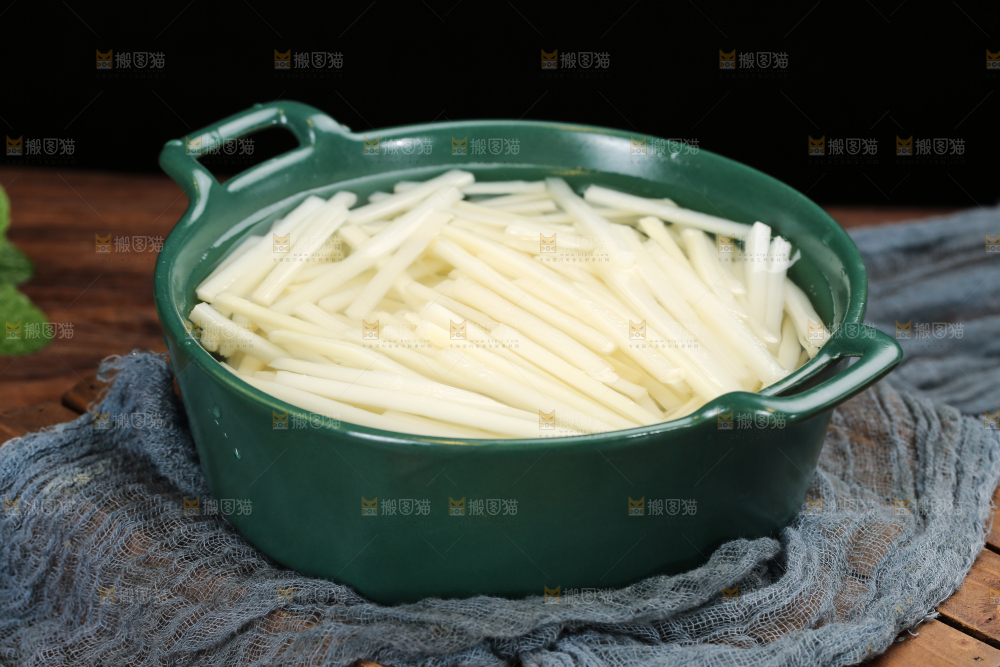 深底上的清水笋丝