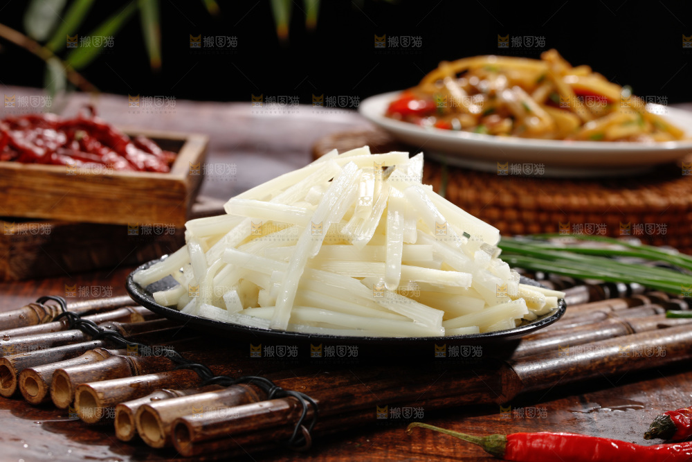 深底上的清水笋丝