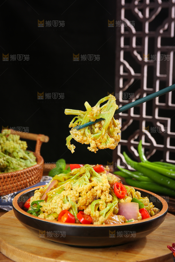 木底上的干花菜