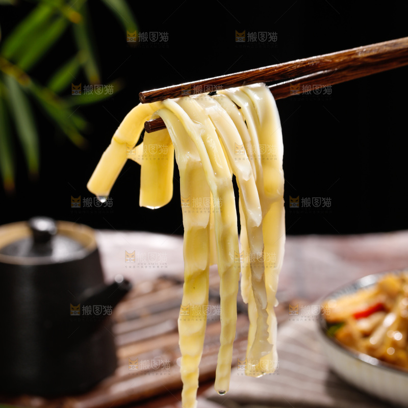 深底上的清水笋丝