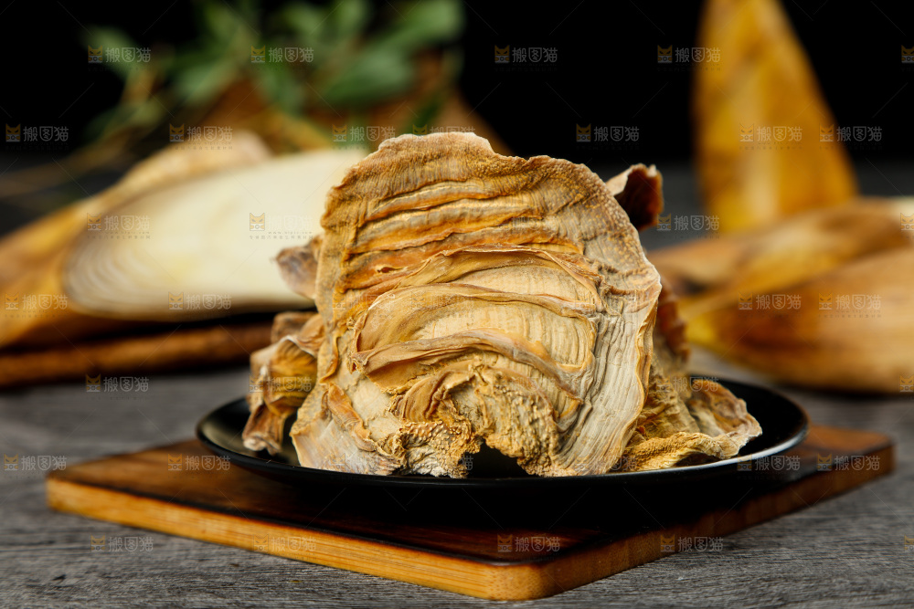 深底上的冬笋干