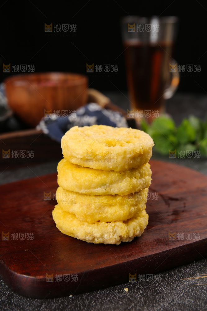 深底上的炸藕夹