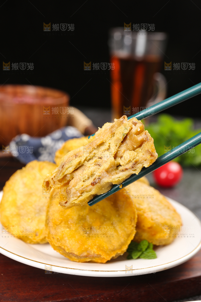 深底上的炸藕夹