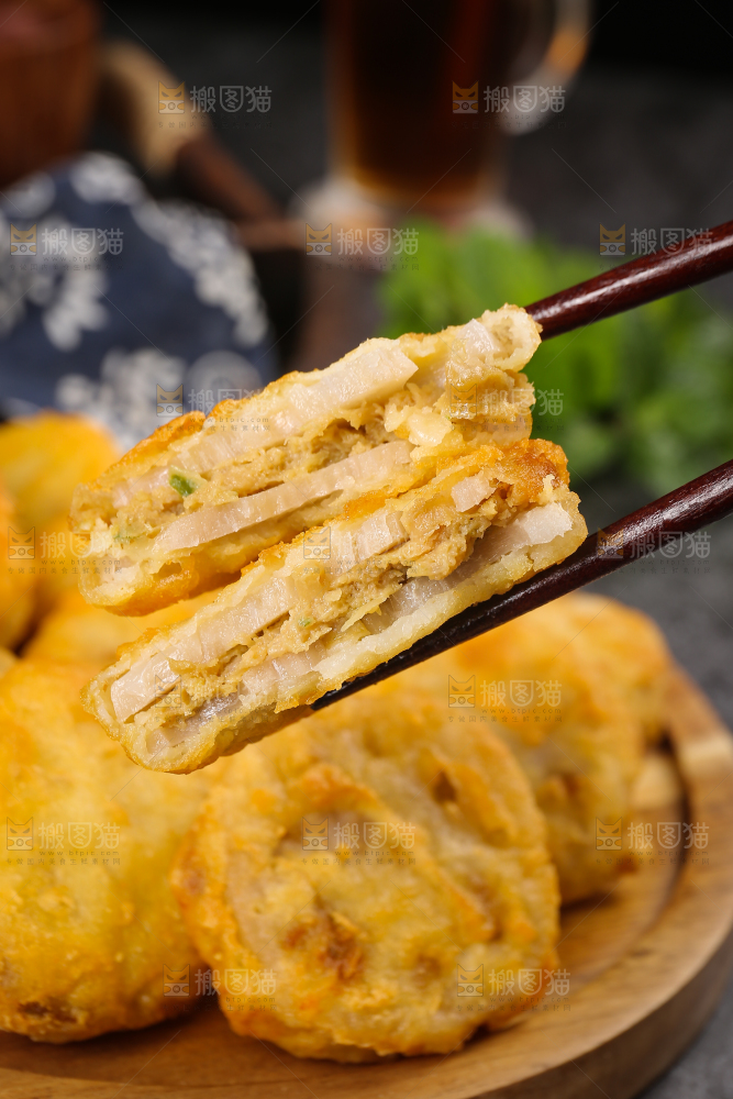 深底上的炸藕夹