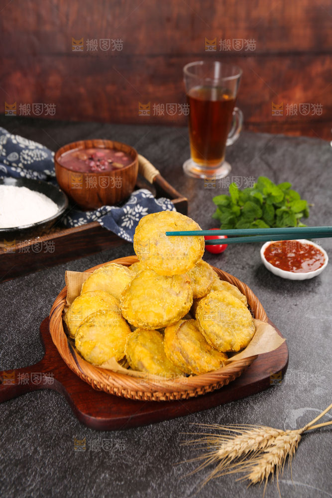 深底上的炸藕夹