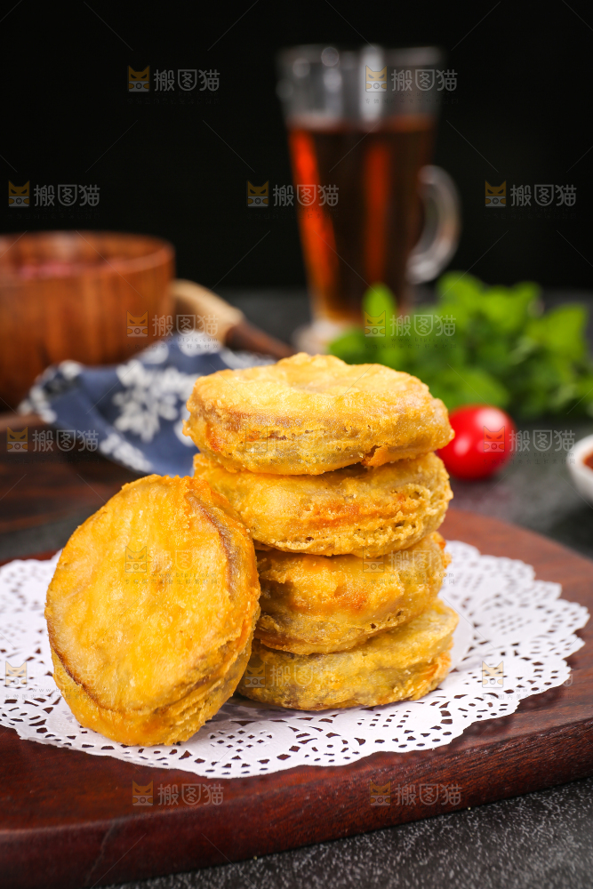 深底上的炸藕夹
