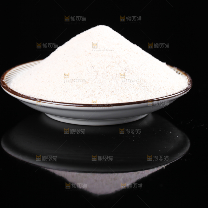 黑底上的奶茶粉