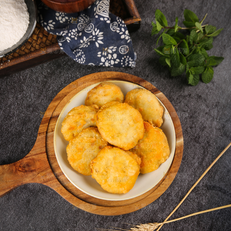 深底上的炸藕夹