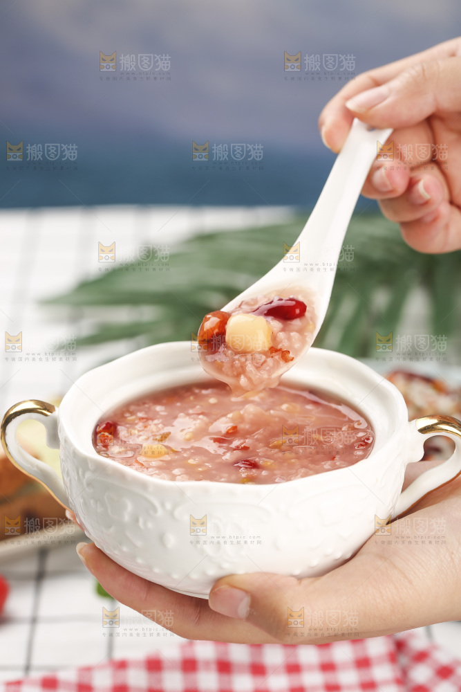 浅底上的八宝粥