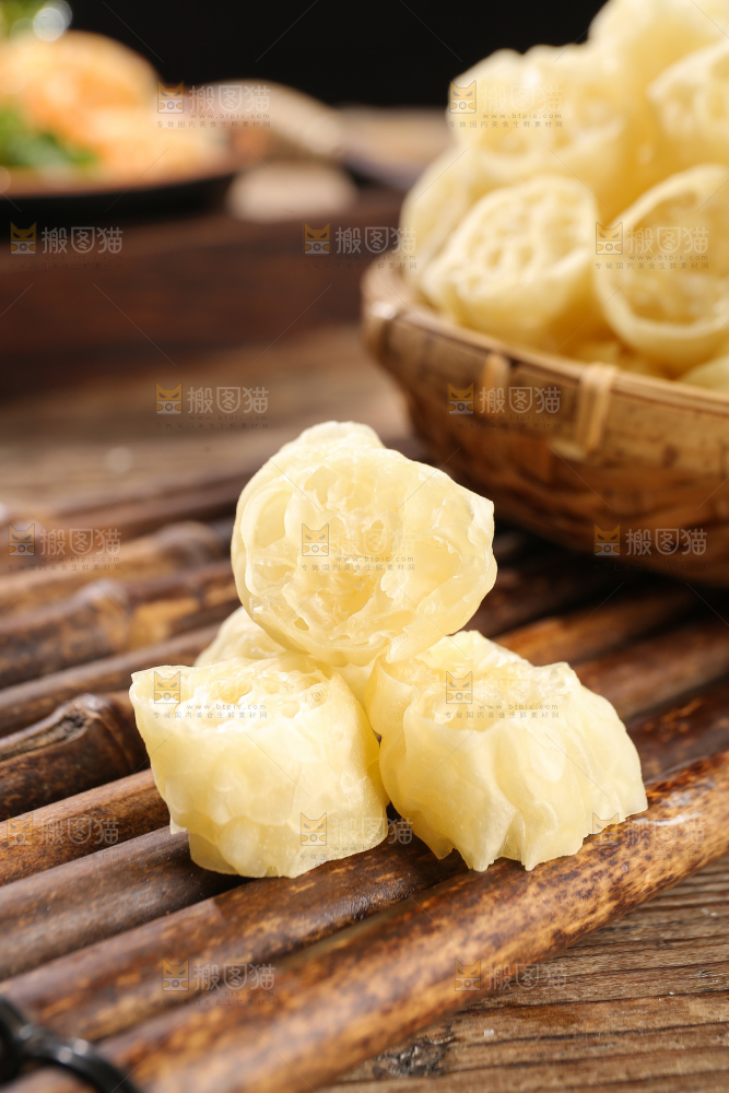 深底上的原味面藕