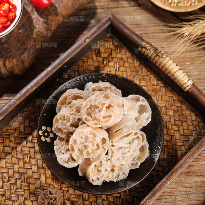 深底上的荞麦面藕