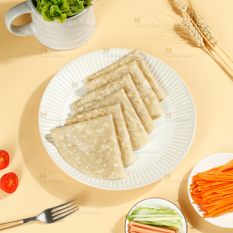 浅底上的荞麦卷饼