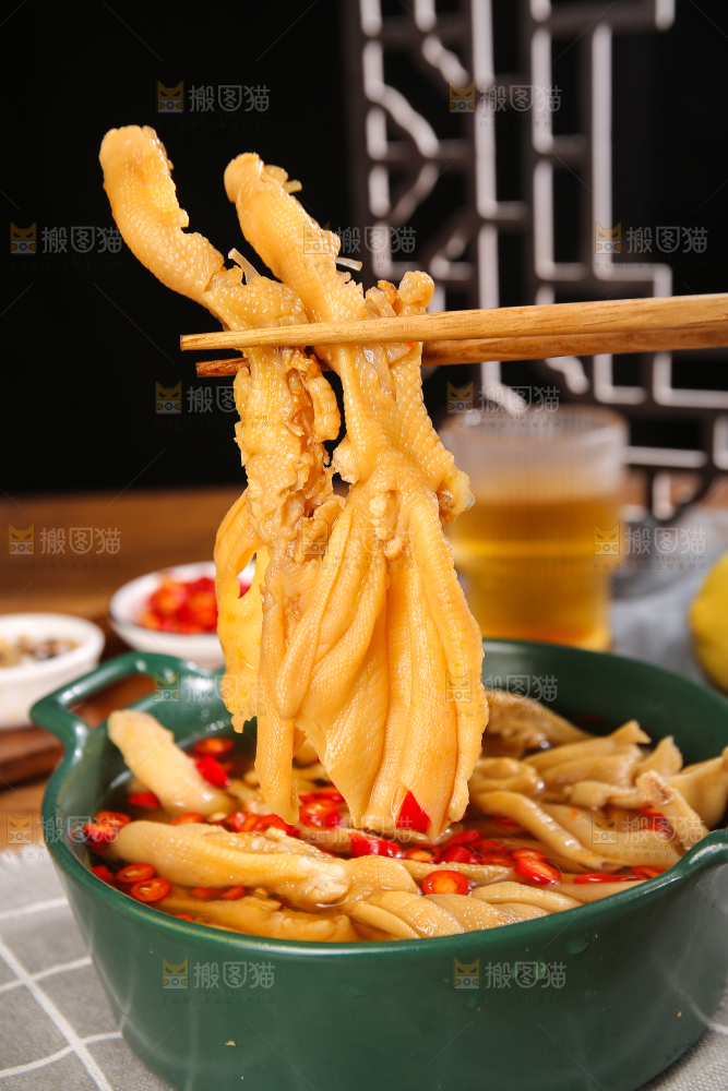 深底上的无骨鸭掌