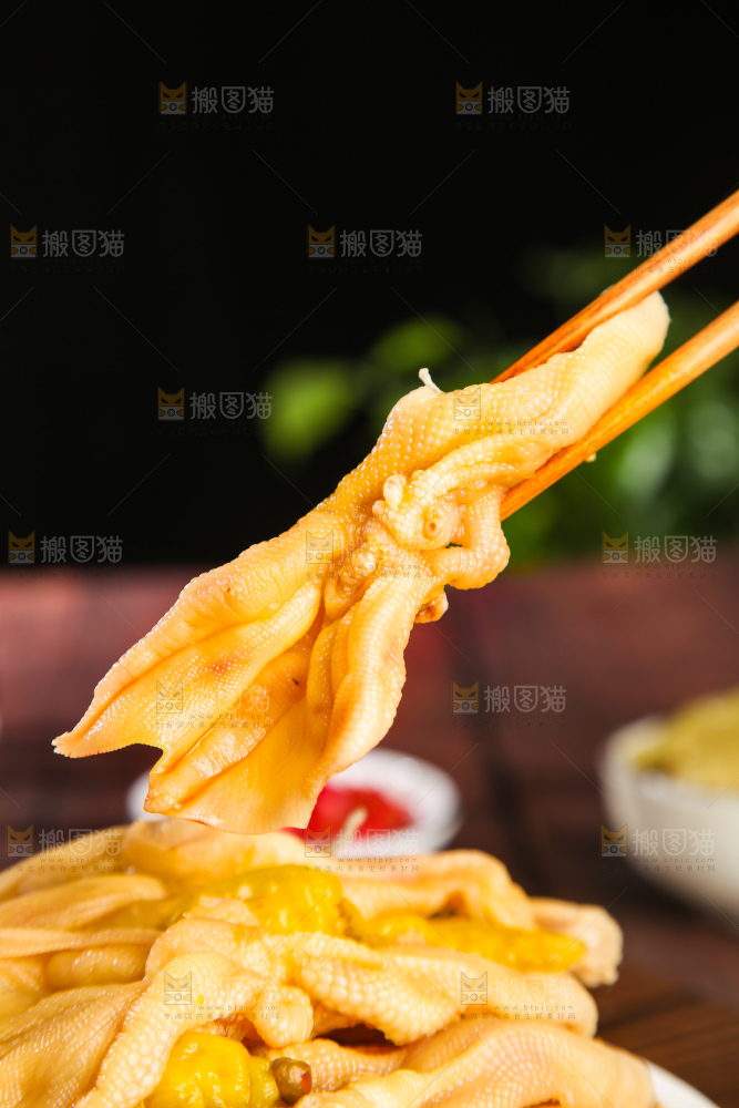 深底上的无骨鸭掌