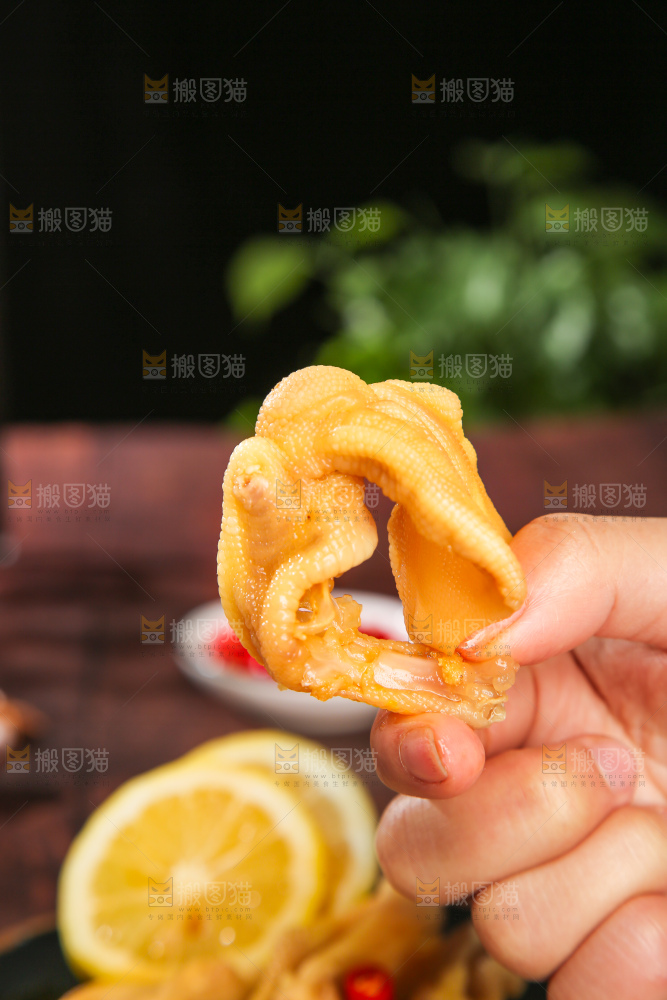 深底上的无骨鸭掌
