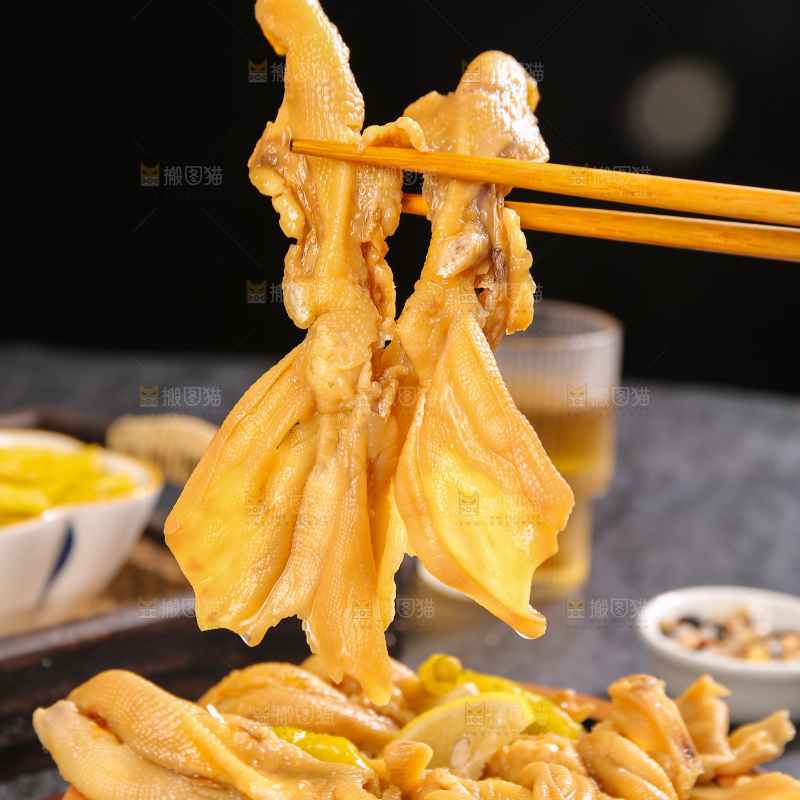 深底上的无骨鸭掌