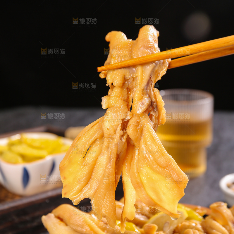 深底上的无骨鸭掌
