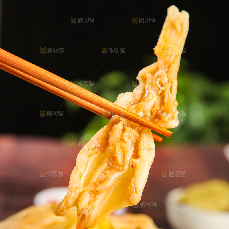 深底上的无骨鸭掌