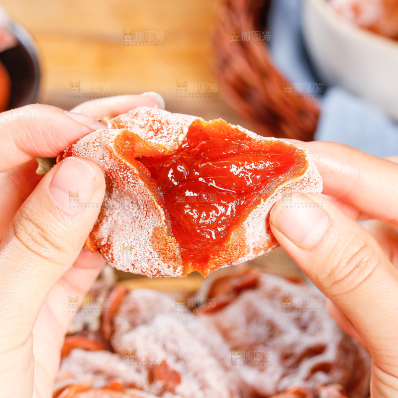 深底上的吊柿饼
