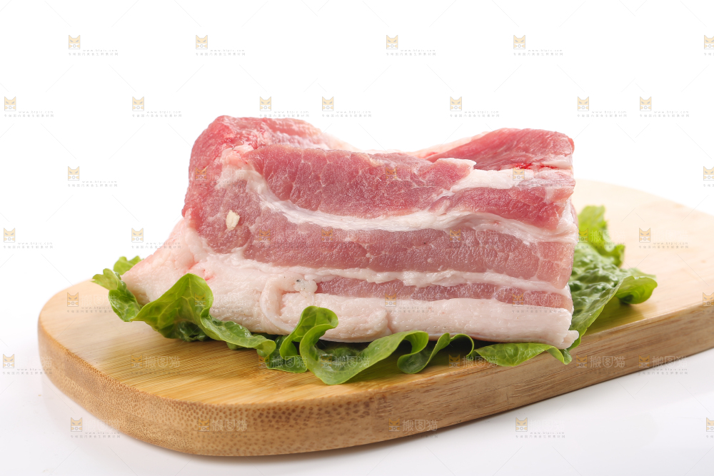 浅底上的五花肉