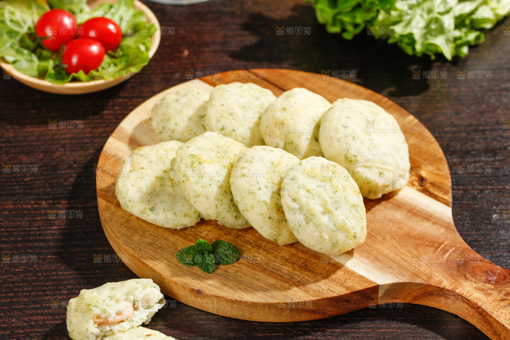深底上的鲜虾饼