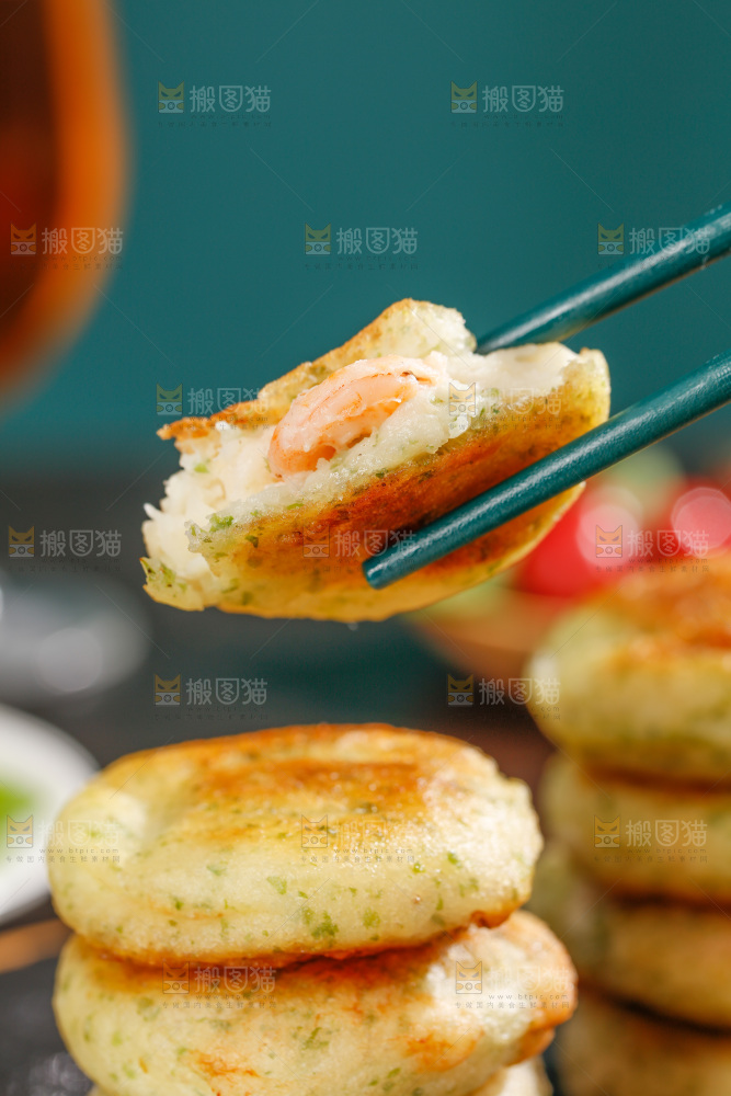 深底上的鲜虾饼