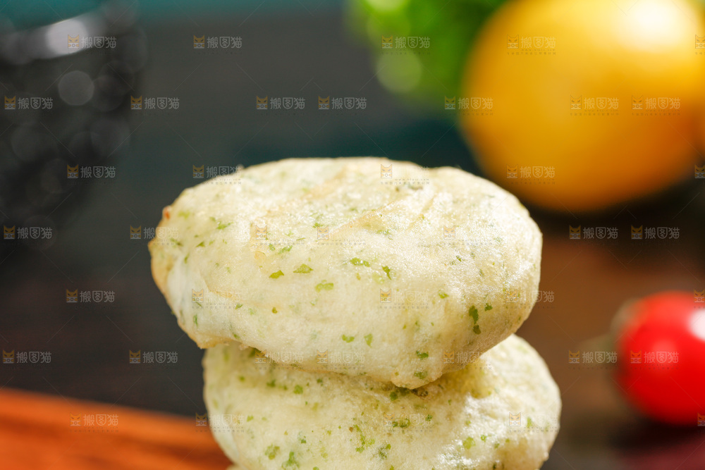 深底上的鲜虾饼