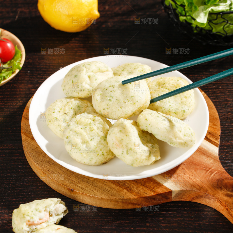 深底上的鲜虾饼