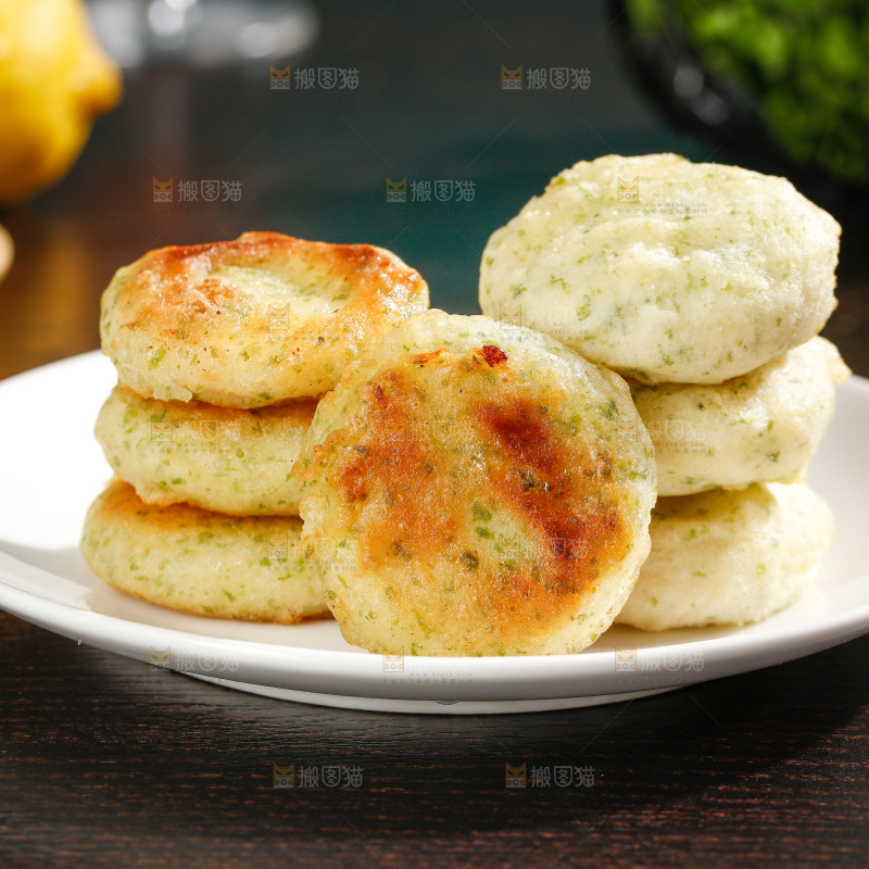 深底上的鲜虾饼