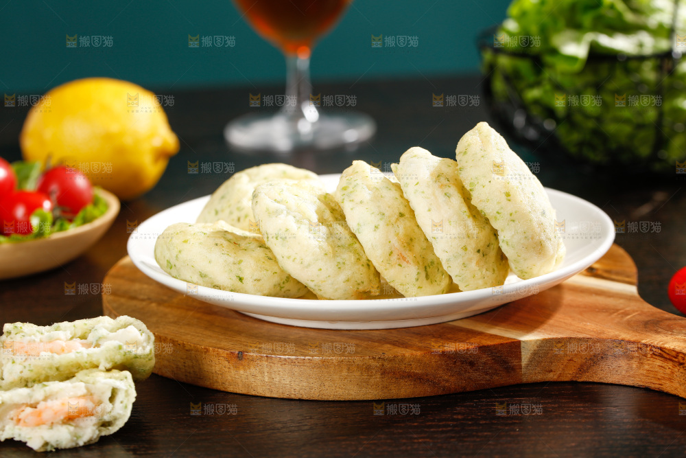 深底上的鲜虾饼