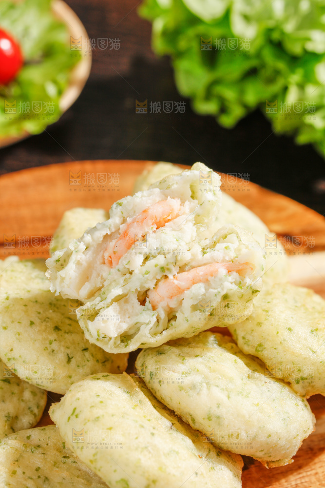 深底上的鲜虾饼