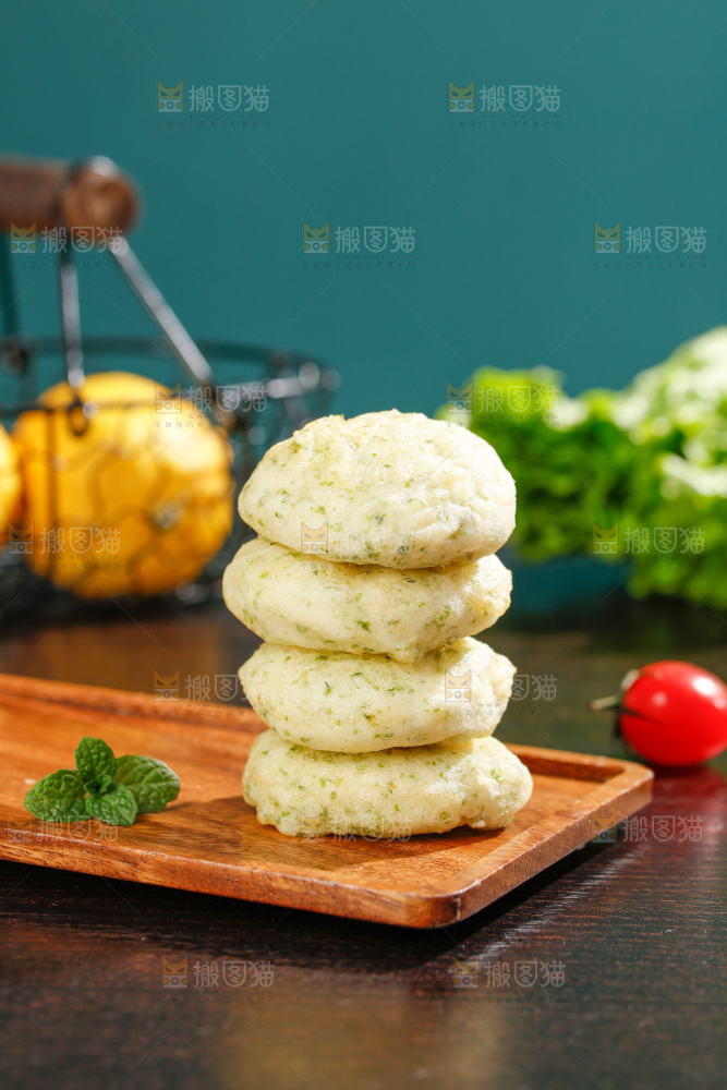 深底上的鲜虾饼