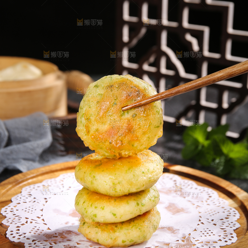 深底上的鲜虾饼