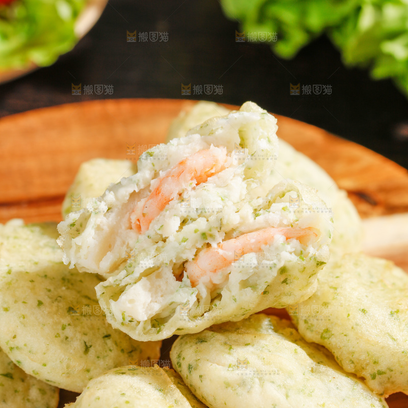 深底上的鲜虾饼
