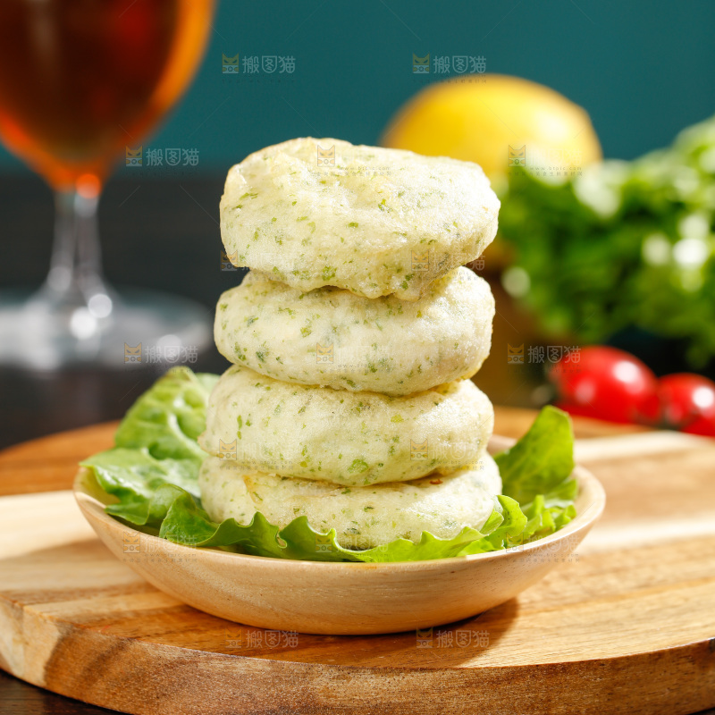 深底上的鲜虾饼