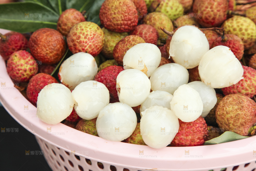 树上的荔枝