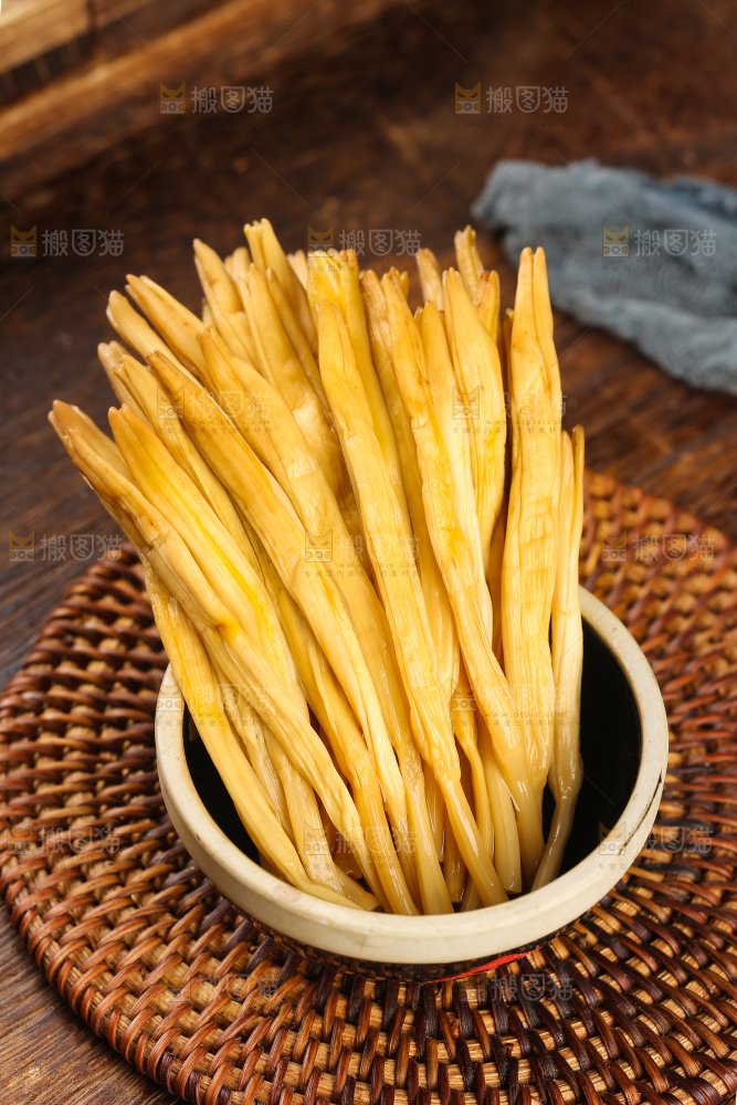 深底上的黄花菜