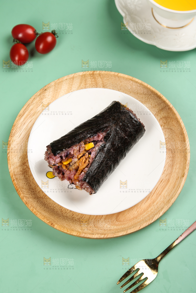 浅底上的手工大饭团