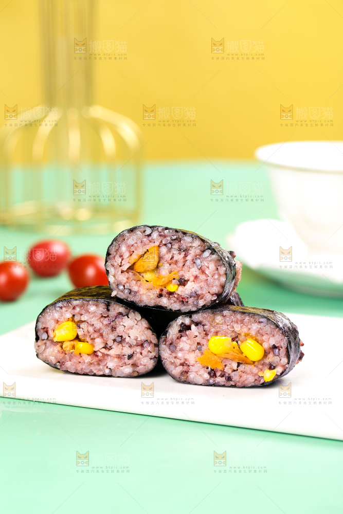 浅底上的手工大饭团