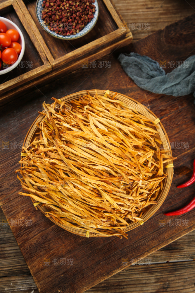 深底上的黄花菜